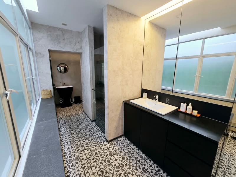 111 Somerset Shophouse!!!, Nearby Devonshire Road, Orchard Road, 3 Bedrooms, 3,850 sqft, Conservation House For Sale, by Susan Prior, 500103947 - PropertyGuru.com.sg