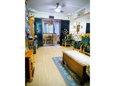 For Sale - 735 Woodlands Circle