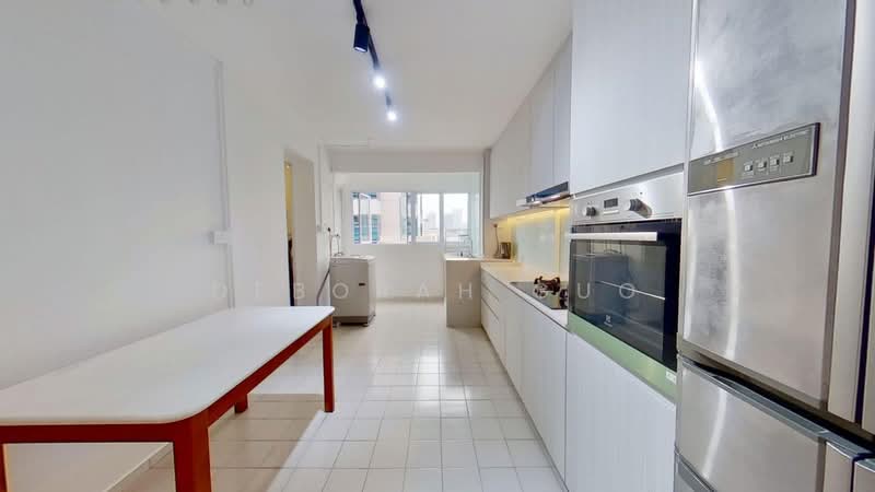 232 Bain Street, 232 Bain Street, 3 Bedrooms, 883 sqft, HDB Flat For Rent, by Deborah Guo, 500103953 - Kitchen - PropertyGuru.com.sg
