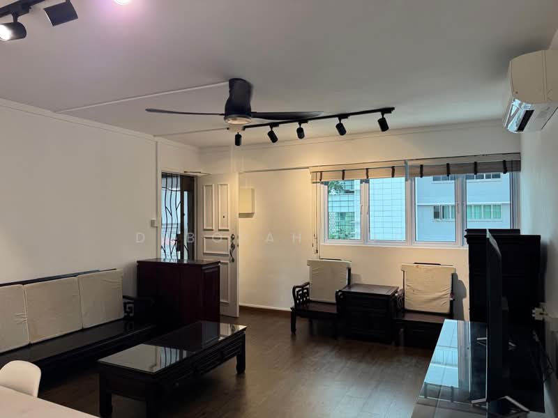 232 Bain Street, 232 Bain Street, 3 Bedrooms, 883 sqft, HDB Flat For Rent, by Deborah Guo, 500103953 - Living Room - PropertyGuru.com.sg