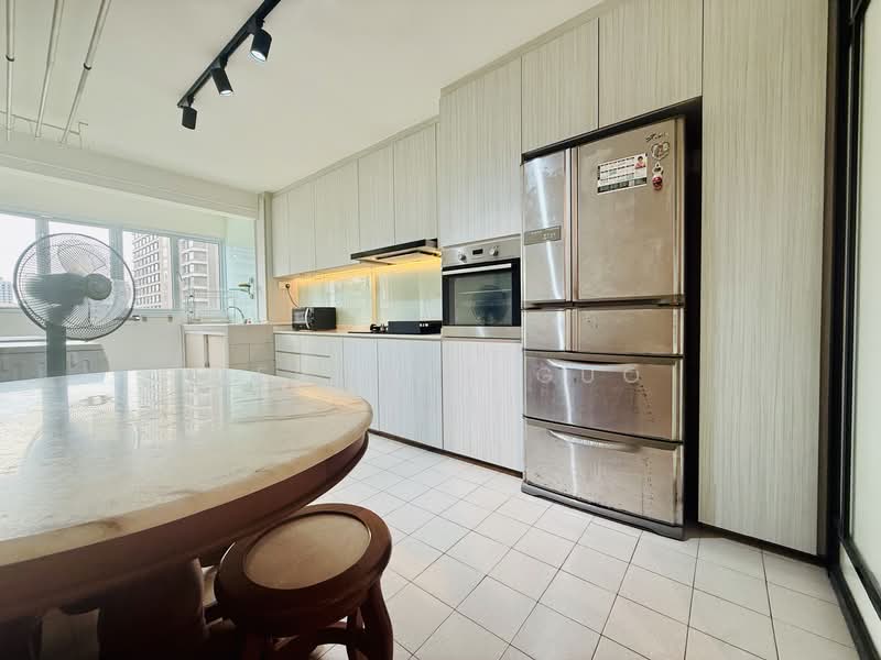 232 Bain Street, 232 Bain Street, 3 Bedrooms, 883 sqft, HDB Flat For Rent, by Deborah Guo, 500103953 - Kitchen - PropertyGuru.com.sg