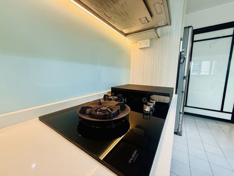 232 Bain Street, 232 Bain Street, 3 Bedrooms, 883 sqft, HDB Flat For Rent, by Deborah Guo, 500103953 - Kitchen - PropertyGuru.com.sg