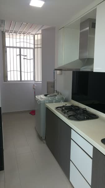 Compass Heights, 11 Sengkang Square, 3 Bedrooms, 1,292 sqft, Condominium For Sale, by Billy Chen, 500103956 - Kitchen - PropertyGuru.com.sg