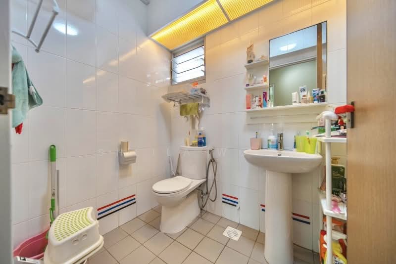 226C Sumang Lane, 226C Sumang Lane, 3 Bedrooms, 1,227 sqft, HDB Flat For Sale, by Sheila Wong, 500103968 - Bathroom - PropertyGuru.com.sg