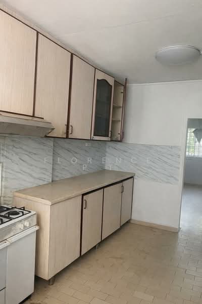 108 Serangoon North Avenue 1, 108 Serangoon North Avenue 1, 2 Bedrooms, 743 sqft, HDB Flat For Rent, by Florence P T, 500103979 - Kitchen - PropertyGuru.com.sg