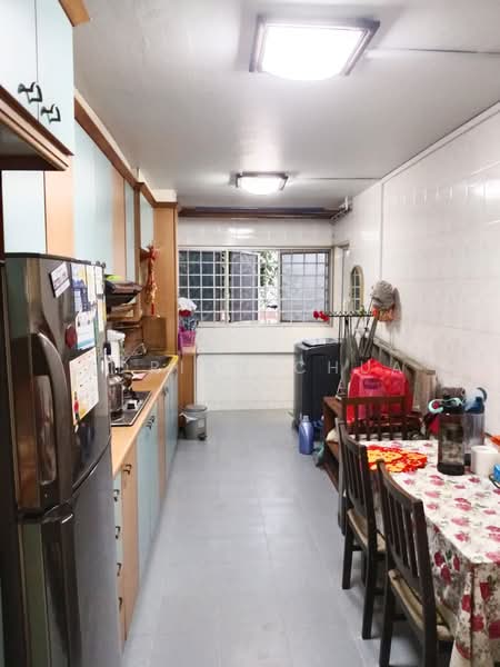607 Yishun Street 61, 607 Yishun Street 61, Room Rental, 110 sqft, HDB Flat For Rent, by Adrian Chua, 500103982 - Kitchen - PropertyGuru.com.sg
