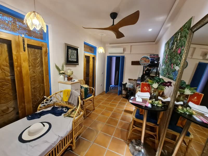 Orchard Stunning Entertainment Shophouse, Nearby River Valley, Hoot Kiam Road Conservation, 3 Bedrooms, 3,100 sqft, Conservation House For Sale, by Susan Prior, 500103984 - Interior - PropertyGuru.com.sg