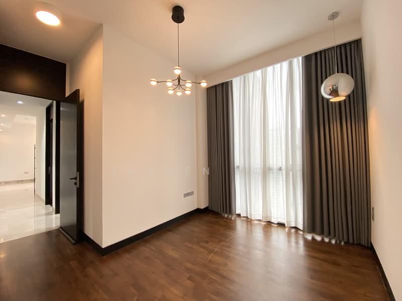 Martin Modern, 8 Martin Place, 3 Bedrooms, 1,087 sqft, Apartment For Sale, by Jayden Peh, 500103986 - Master Bedroom - PropertyGuru.com.sg