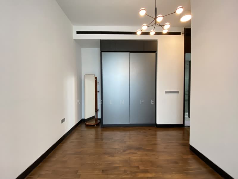 Martin Modern, 8 Martin Place, 3 Bedrooms, 1,087 sqft, Apartment For Sale, by Jayden Peh, 500103986 - Master Bedroom - PropertyGuru.com.sg