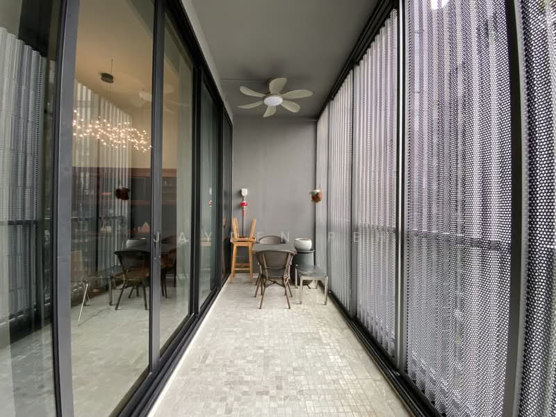 Martin Modern, 8 Martin Place, 3 Bedrooms, 1,087 sqft, Apartment For Sale, by Jayden Peh, 500103986 - Balcony - PropertyGuru.com.sg