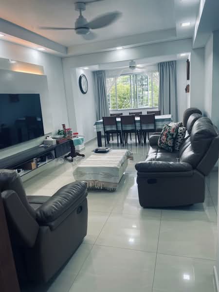 793 Woodlands Avenue 6, 793 Woodlands Avenue 6, 3 Bedrooms, 1,303 sqft, HDB Flat For Sale, by Florence P T, 500103990 - Living Room - PropertyGuru.com.sg