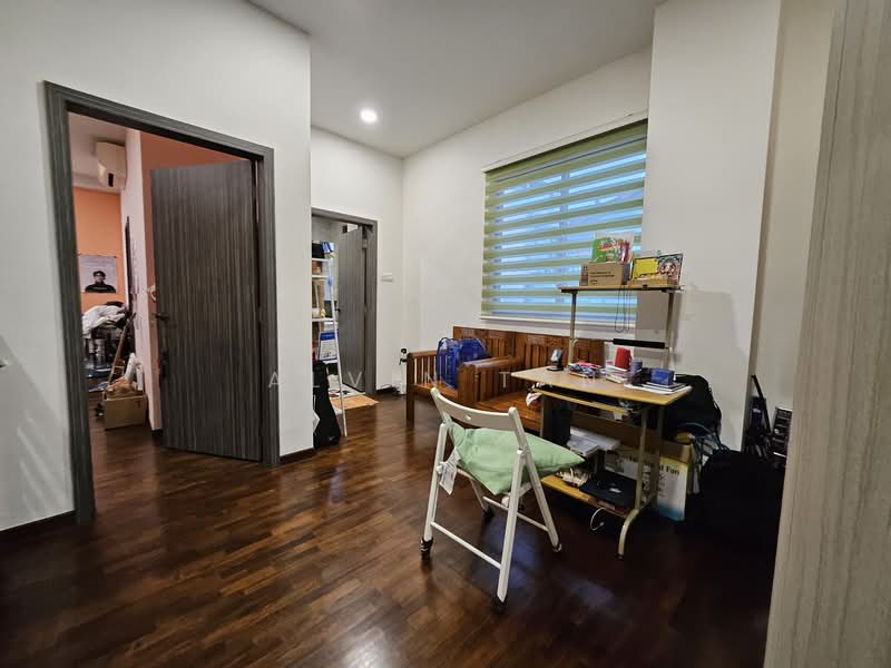 3 STOREY SEMI D/1 KM TAO NAN/ MOVE IN CONDITION, LORONG M/ JALAN BAIDURI/EAST COAST ROAD, 4 Bedrooms, 3,500 sqft, Semi-Detached House For Sale, by Alvin Tan, 500103997 - Living Room - PropertyGuru.com.sg