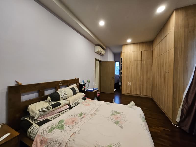 3 STOREY SEMI D/1 KM TAO NAN/ MOVE IN CONDITION, LORONG M/ JALAN BAIDURI/EAST COAST ROAD, 4 Bedrooms, 3,500 sqft, Semi-Detached House For Sale, by Alvin Tan, 500103997 - Bedroom - PropertyGuru.com.sg