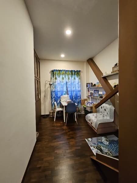 3 STOREY SEMI D/1 KM TAO NAN/ MOVE IN CONDITION, LORONG M/ JALAN BAIDURI/EAST COAST ROAD, 4 Bedrooms, 3,500 sqft, Semi-Detached House For Sale, by Alvin Tan, 500103997 - Living Room - PropertyGuru.com.sg