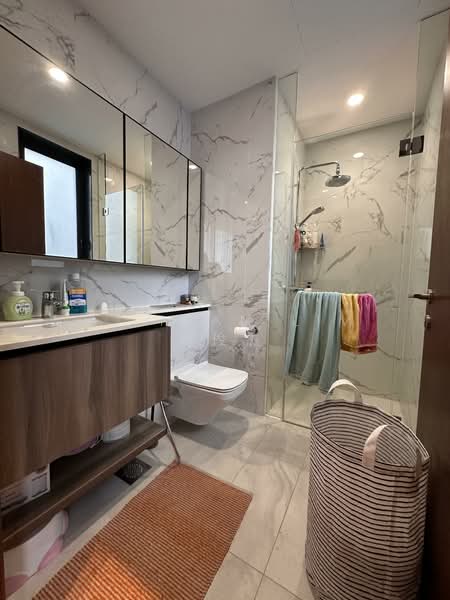 Lattice One, 1 Seraya Crescent, 3 Bedrooms, 861 sqft, Condominium For Rent, by JJ Ivan Lim 林俊杰, 500103998 - Bathroom - PropertyGuru.com.sg
