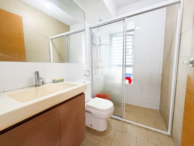 168D Simei Lane, 168D Simei Lane, 3 Bedrooms, 1,195 sqft, HDB Flat For Sale, by Siok Xue Qian, 500104017 - Bathroom - PropertyGuru.com.sg