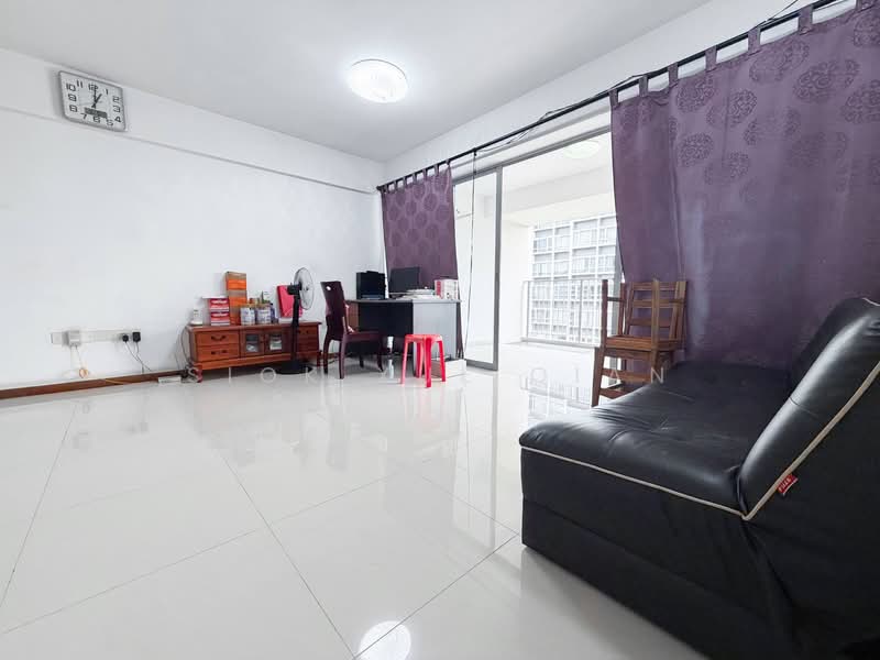 168D Simei Lane, 168D Simei Lane, 3 Bedrooms, 1,195 sqft, HDB Flat For Sale, by Siok Xue Qian, 500104017 - Living Room - PropertyGuru.com.sg