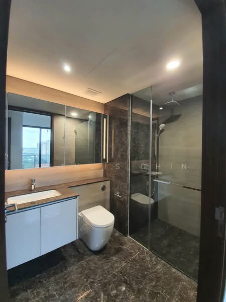 Parc Esta, 908 Sims Avenue, 2 Bedrooms, 700 sqft, Condominium For Rent, by Francis Chin, 500104020 - Bathroom - PropertyGuru.com.sg