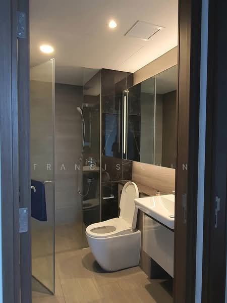 Parc Esta, 908 Sims Avenue, 2 Bedrooms, 700 sqft, Condominium For Rent, by Francis Chin, 500104020 - Bathroom - PropertyGuru.com.sg