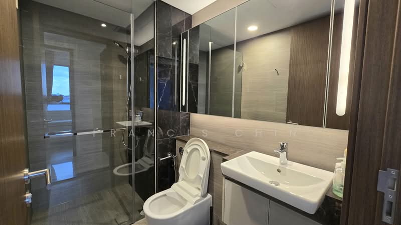 Parc Esta, 908 Sims Avenue, 2 Bedrooms, 700 sqft, Condominium For Rent, by Francis Chin, 500104020 - Master Bathroom - PropertyGuru.com.sg