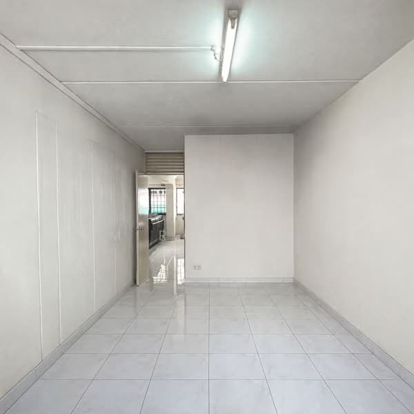 413 Choa Chu Kang Avenue 3, 413 Choa Chu Kang Avenue 3, 3 Bedrooms, 1,119 sqft, HDB Flat For Sale, by Lim Rong Jie, 500104039 - Interior - PropertyGuru.com.sg