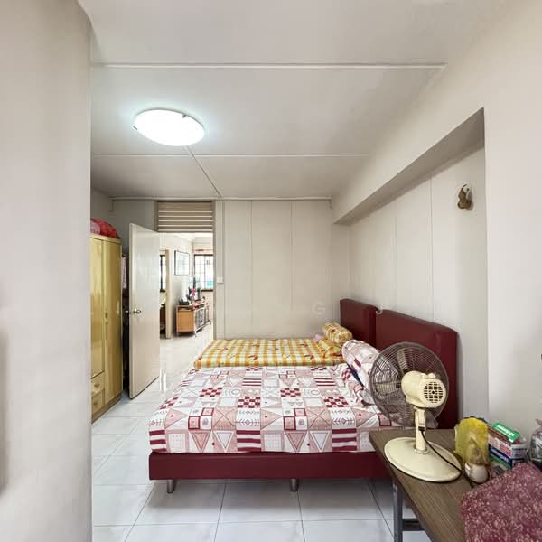 413 Choa Chu Kang Avenue 3, 413 Choa Chu Kang Avenue 3, 3 Bedrooms, 1,119 sqft, HDB Flat For Sale, by Lim Rong Jie, 500104039 - Bedroom - PropertyGuru.com.sg