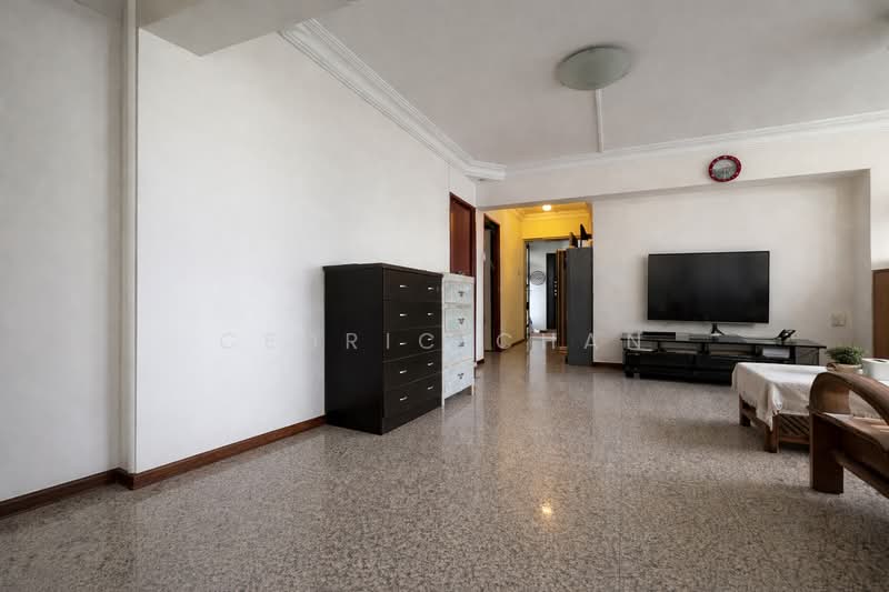 423 Hougang Avenue 6, 423 Hougang Avenue 6, 3 Bedrooms, 1,130 sqft, HDB Flat For Sale, by Cedric Chan, 500104042 - Living Room - PropertyGuru.com.sg