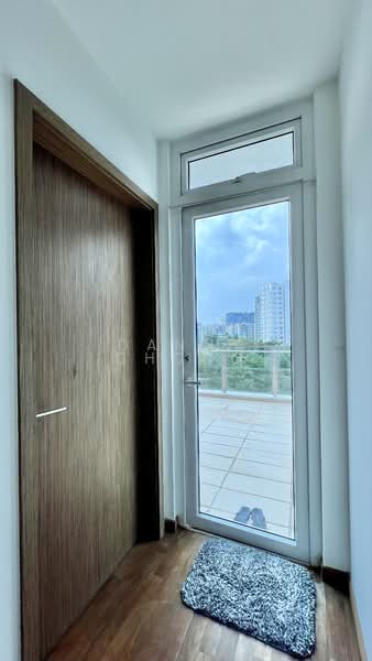 Parc Rosewood, 81 Rosewood Drive, 2 Bedrooms, 1,270 sqft, Condominium For Sale, by Danny Chong, 500104064 - Entrance - PropertyGuru.com.sg