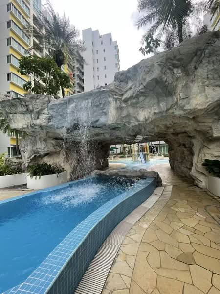 Sunglade, 1 Serangoon Avenue 2, Room Rental, 200 sqft, Condominium For Rent, by Mary Hou, 500104079 - Exterior - PropertyGuru.com.sg