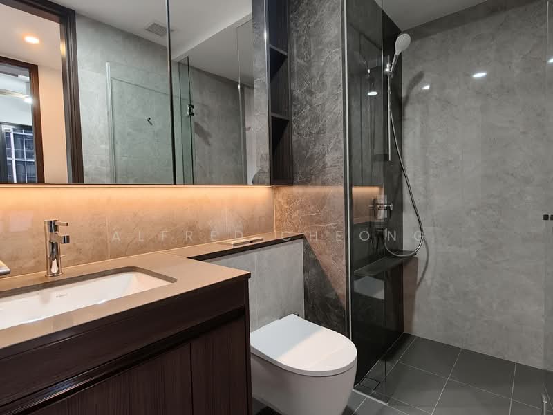 Tembusu Grand, 94 Jalan Tembusu, 2 Bedrooms, 743 sqft, Condominium For Rent, by Alfred Cheong, 500104088 - Common Bathroom - PropertyGuru.com.sg