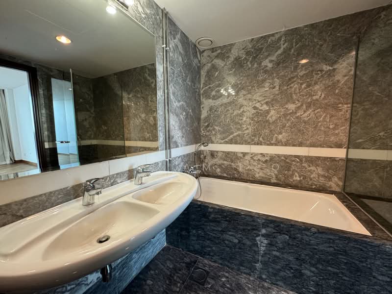 Riverside 48, 48 Robertson Quay, 1 Bedroom, 1,055 sqft, Apartment For Rent, by William Teo, 500104092 - Bathroom - PropertyGuru.com.sg