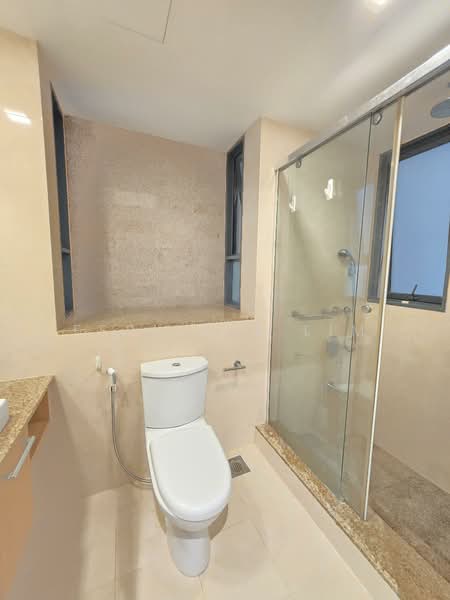 The Pier at Robertson, 80 Mohamed Sultan Road, 2 Bedrooms, 1,055 sqft, Apartment For Sale, by Ferlicia Lim, 500104098 - Bathroom - PropertyGuru.com.sg