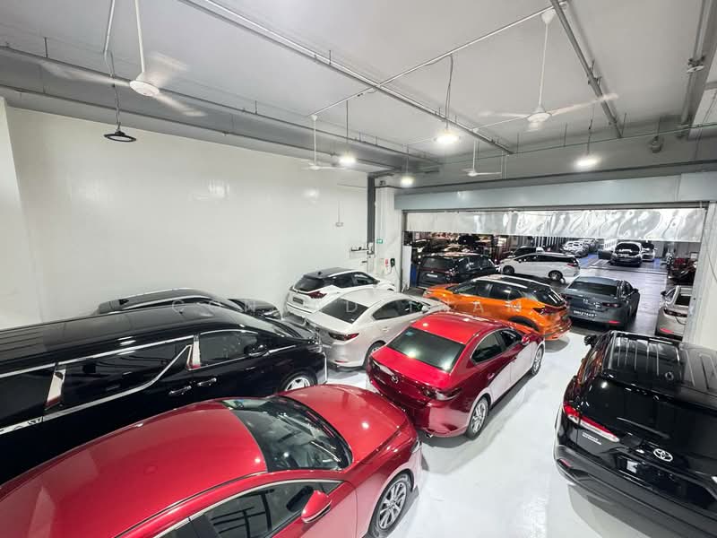 Carros Centre, 60 JALAN LAM HUAT, 1,690 sqft, Factory / Workshop (B2) For Sale, by Conrad Tham, 500104111 - Car Park - CommercialGuru.com.sg