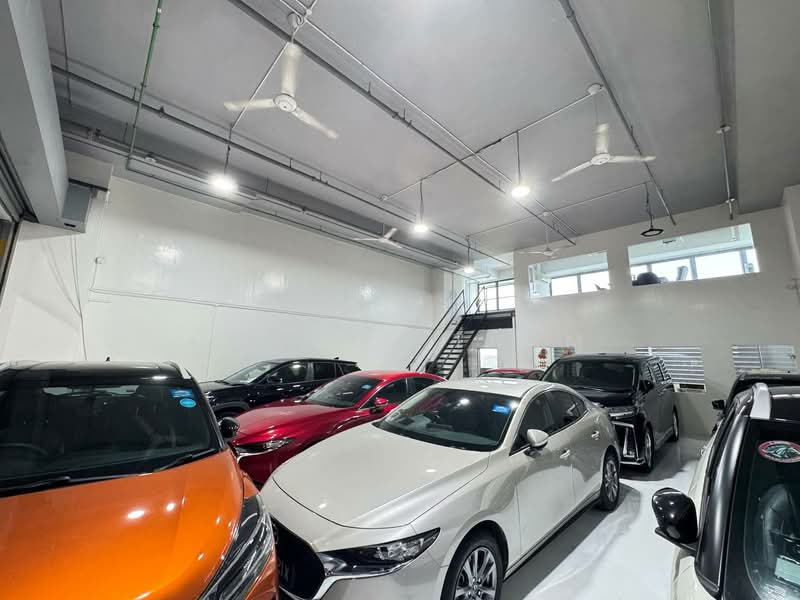 Carros Centre, 60 JALAN LAM HUAT, 1,690 sqft, Factory / Workshop (B2) For Sale, by Conrad Tham, 500104111 - Car Park - CommercialGuru.com.sg