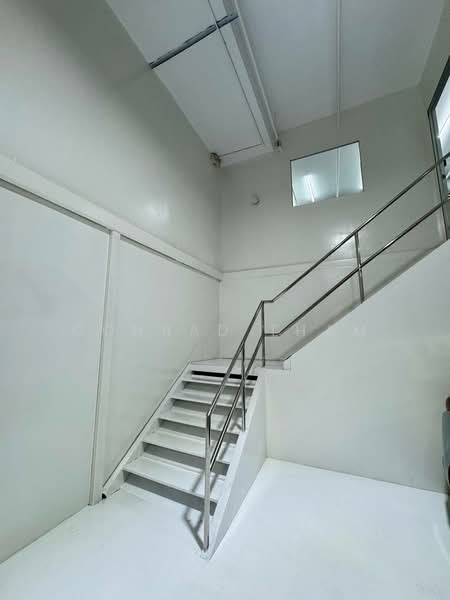 Carros Centre, 60 JALAN LAM HUAT, 1,690 sqft, Factory / Workshop (B2) For Sale, by Conrad Tham, 500104111 - Interior - CommercialGuru.com.sg