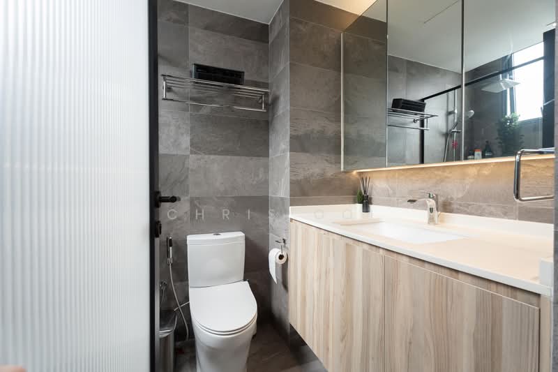 East Palm, 1 Palm Road, 3 Bedrooms, 1,195 sqft, Condominium For Sale, by Chris Ooi, 500104112 - Bathroom - PropertyGuru.com.sg