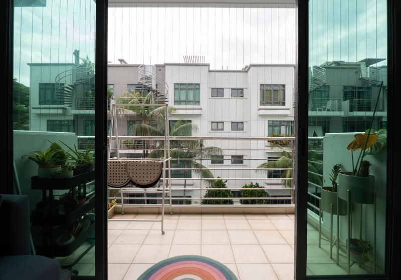 East Palm, 1 Palm Road, 3 Bedrooms, 1,195 sqft, Condominium For Sale, by Chris Ooi, 500104112 - Balcony - PropertyGuru.com.sg