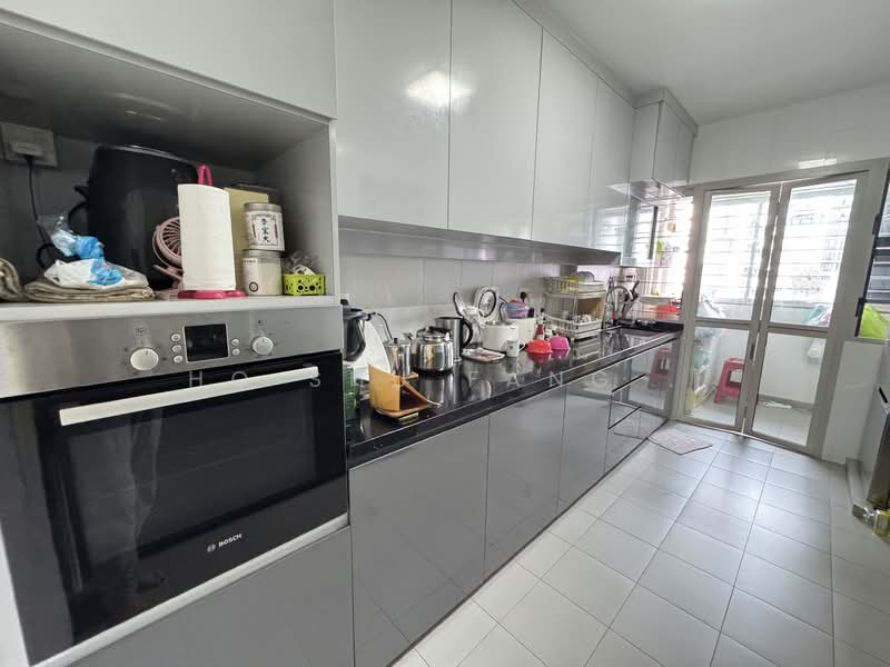 216D Compassvale Drive, 216D Compassvale Drive, 3 Bedrooms, 1,206 sqft, HDB Flat For Sale, by Ho Shu Fang ., 500104115 - Kitchen - PropertyGuru.com.sg
