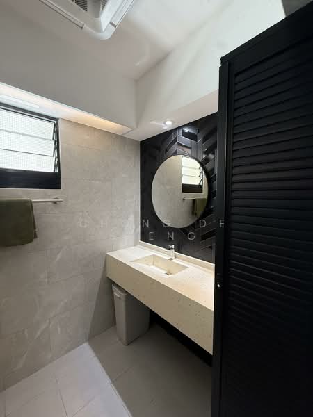 467B Bukit Batok West Avenue 9, 467B Bukit Batok West Avenue 9, 3 Bedrooms, 1,216 sqft, HDB Flat For Sale, by Chong De Sheng, 500104116 - Bathroom - PropertyGuru.com.sg