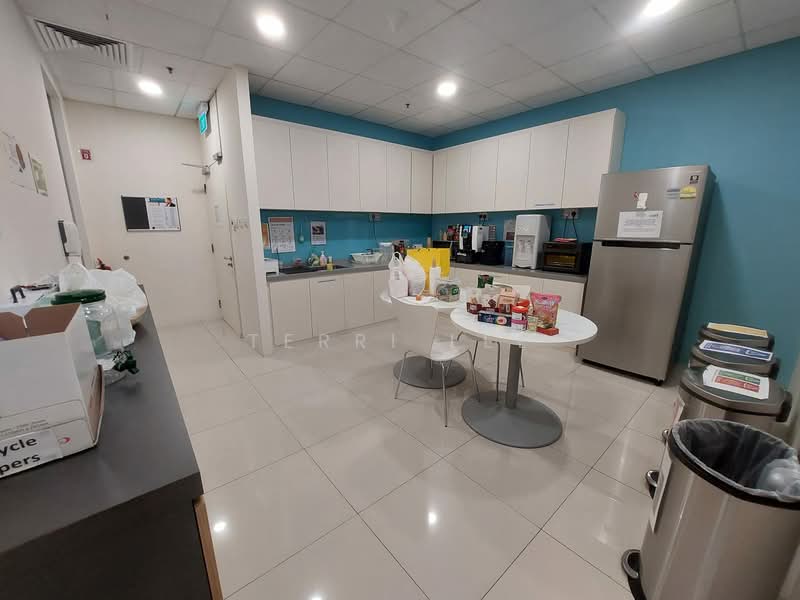 Suntec City Tower, 6 Temasek Boulevard, 3,746 sqft, Office For Sale, by Terri Lee, 500104120 - Kitchen - CommercialGuru.com.sg