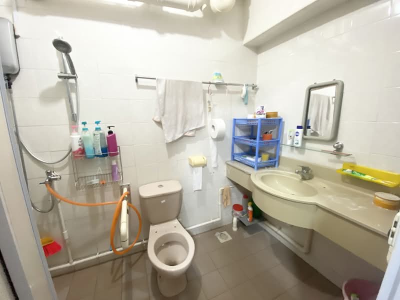 625A Woodlands Drive 52, 625A Woodlands Drive 52, 3 Bedrooms, 1,087 sqft, HDB Flat For Sale, by Andrew Yong, 500104129 - Bathroom - PropertyGuru.com.sg