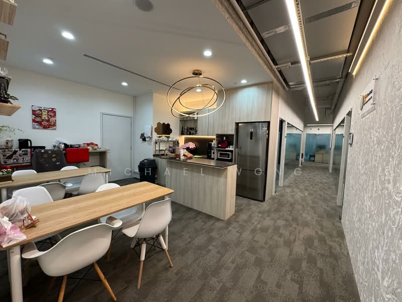 18 Cross Street, , 4,500 sqft, Office For Rent, by Michael Wong, 500104132 - Kitchen - CommercialGuru.com.sg