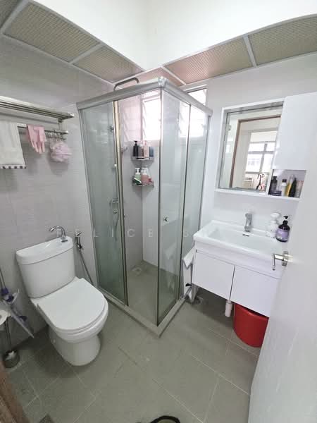 620A Tampines Street 61, 620A Tampines Street 61, 3 Bedrooms, 1,001 sqft, HDB Flat For Sale, by Felice Shoo, 500104139 - Common Bathroom - PropertyGuru.com.sg