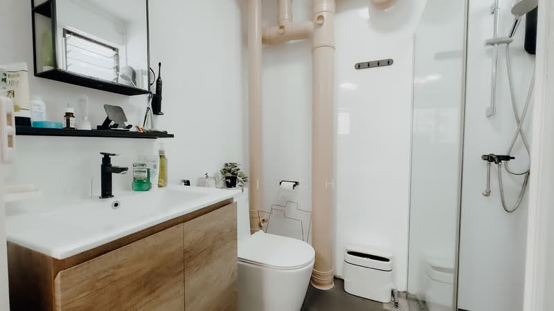 21 Holland Drive, 21 Holland Drive, 3 Bedrooms, 1,259 sqft, HDB Flat For Sale, by Benji Chia, 500104167 - Bathroom - PropertyGuru.com.sg