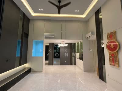 For Sale - Parc Komo
