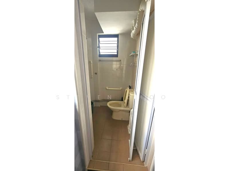264 Jurong East Street 24, 264 Jurong East Street 24, Room Rental, 120 sqft, HDB Flat For Rent, by Steven Choo, 500104184 - Bathroom - PropertyGuru.com.sg