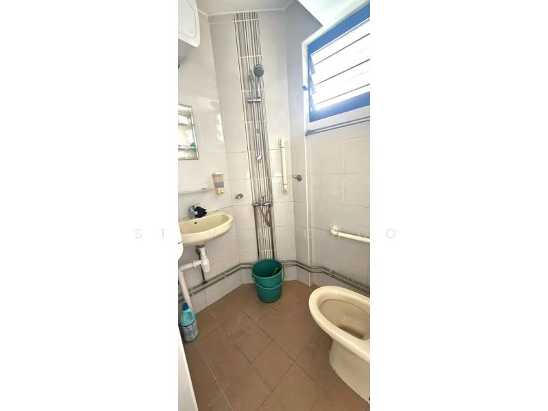 264 Jurong East Street 24, 264 Jurong East Street 24, Room Rental, 120 sqft, HDB Flat For Rent, by Steven Choo, 500104184 - Bathroom - PropertyGuru.com.sg