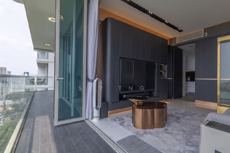 Kallang Riverside, 51 Kampong Bugis, 2 Bedrooms, 1,001 sqft, Condominium For Sale, by Sky Tng, 500104185 - Living Room - PropertyGuru.com.sg