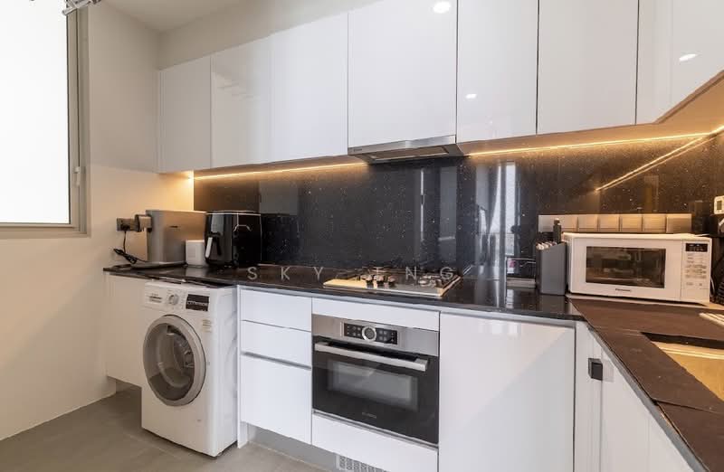 Kallang Riverside, 51 Kampong Bugis, 2 Bedrooms, 1,001 sqft, Condominium For Sale, by Sky Tng, 500104185 - Kitchen - PropertyGuru.com.sg