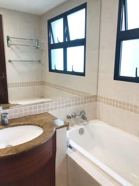 Woodsvale, 1 Woodlands Drive 72, 3 Bedrooms, 1,313 sqft, Condominium For Sale, by Eileen Siu, 500104199 - Bathroom - PropertyGuru.com.sg